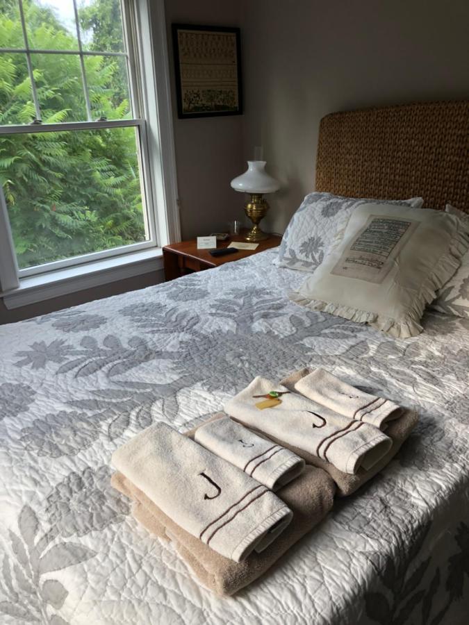 Josephine'S On The Bay Bed And Breakfast Hull Exteriör bild