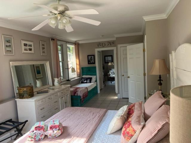 Josephine'S On The Bay Bed And Breakfast Hull Exteriör bild