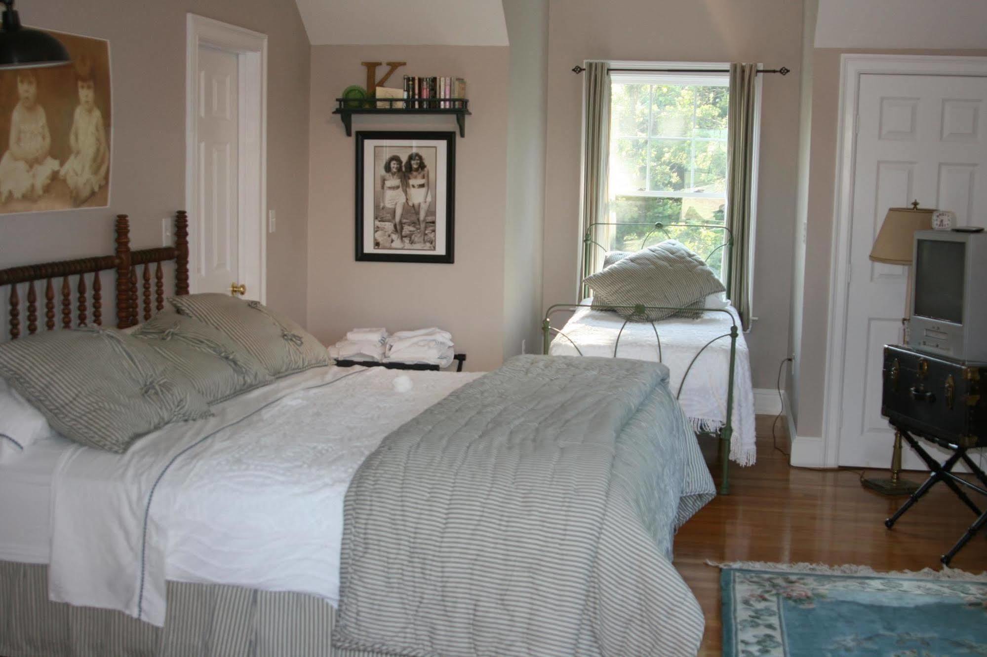 Josephine'S On The Bay Bed And Breakfast Hull Exteriör bild